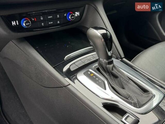 Серый Опель Инсигния, объемом двигателя 1.6 л и пробегом 250 тыс. км за 12700 $, фото 9 на Automoto.ua