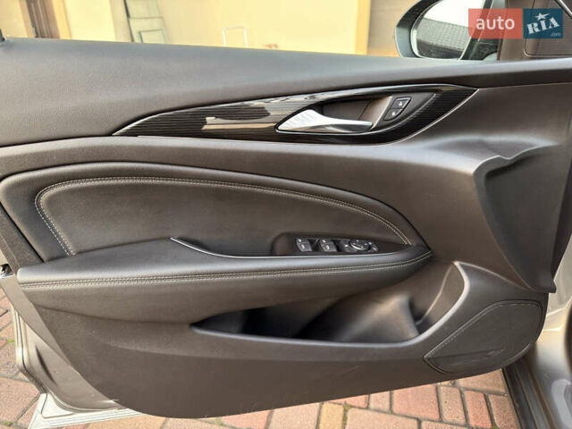 Серый Опель Инсигния, объемом двигателя 1.6 л и пробегом 169 тыс. км за 13900 $, фото 46 на Automoto.ua