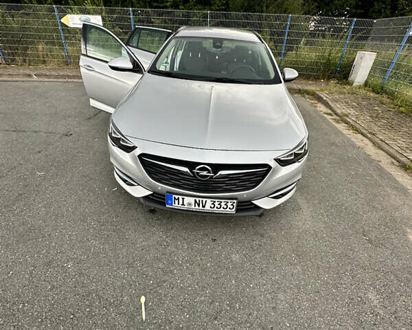 Серый Опель Инсигния, объемом двигателя 1.96 л и пробегом 160 тыс. км за 12779 $, фото 15 на Automoto.ua