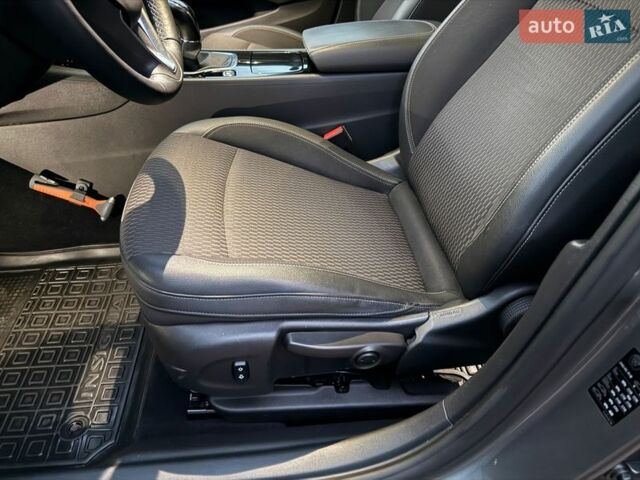 Серый Опель Инсигния, объемом двигателя 1.6 л и пробегом 169 тыс. км за 13900 $, фото 23 на Automoto.ua