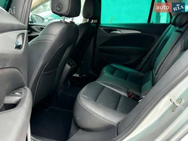 Серый Опель Инсигния, объемом двигателя 1.6 л и пробегом 250 тыс. км за 12700 $, фото 20 на Automoto.ua