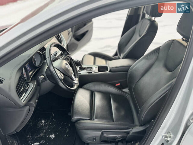 Сірий Опель Інсігнія, об'ємом двигуна 1.6 л та пробігом 235 тис. км за 12900 $, фото 14 на Automoto.ua