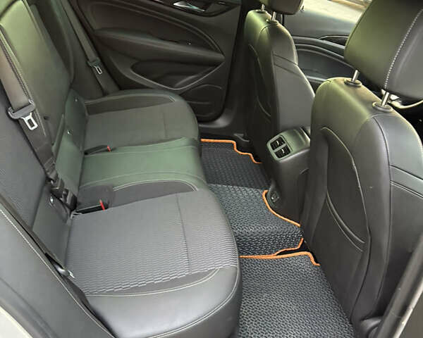 Серый Опель Инсигния, объемом двигателя 1.96 л и пробегом 210 тыс. км за 15250 $, фото 53 на Automoto.ua