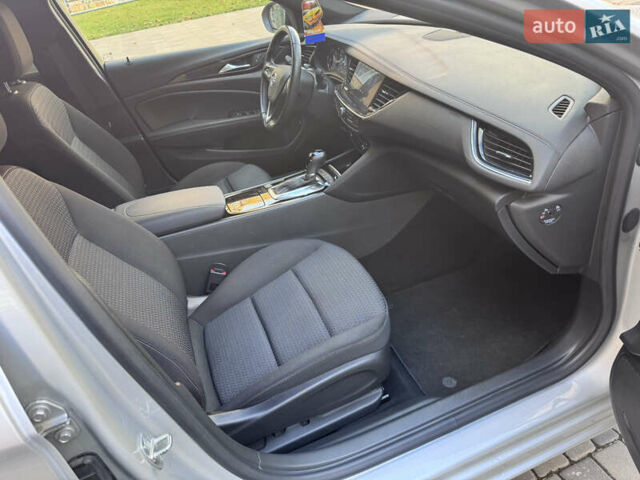 Сірий Опель Інсігнія, об'ємом двигуна 1.96 л та пробігом 44 тис. км за 20500 $, фото 35 на Automoto.ua