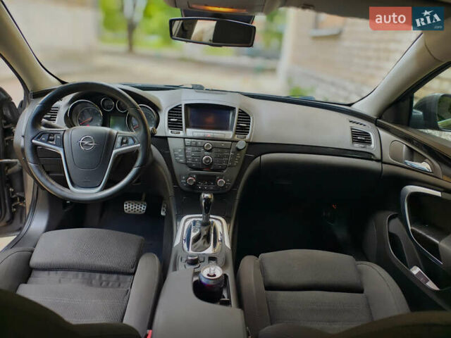 Серый Опель Инсигния, объемом двигателя 2 л и пробегом 326 тыс. км за 7000 $, фото 9 на Automoto.ua