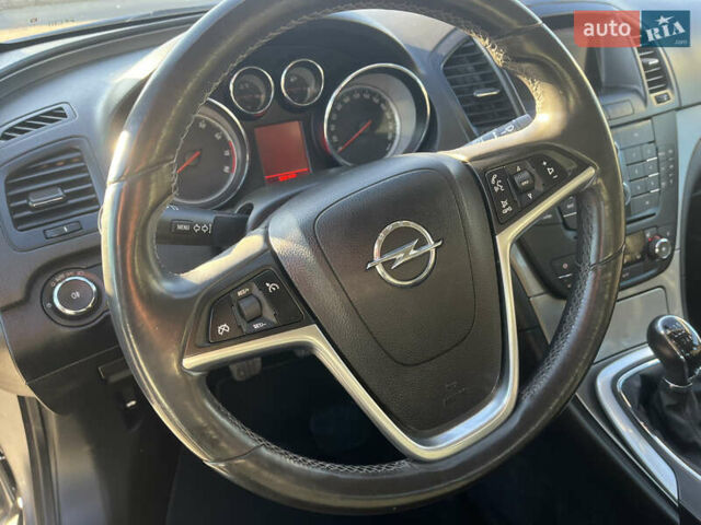 Серый Опель Инсигния, объемом двигателя 1.8 л и пробегом 188 тыс. км за 7200 $, фото 30 на Automoto.ua