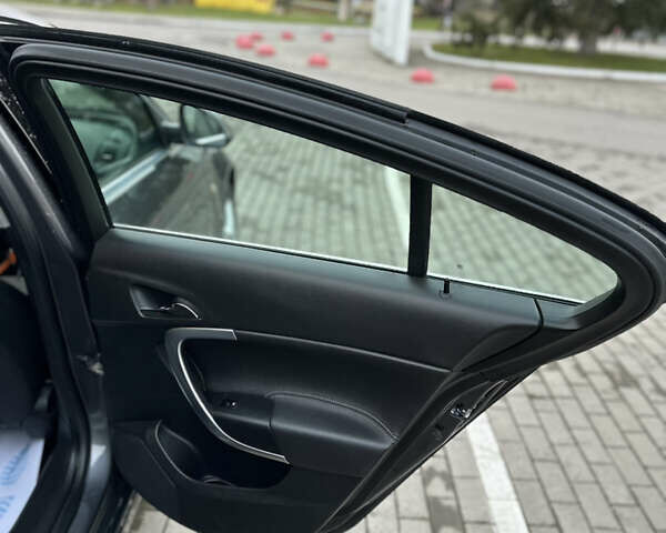 Серый Опель Инсигния, объемом двигателя 1.8 л и пробегом 234 тыс. км за 7500 $, фото 22 на Automoto.ua