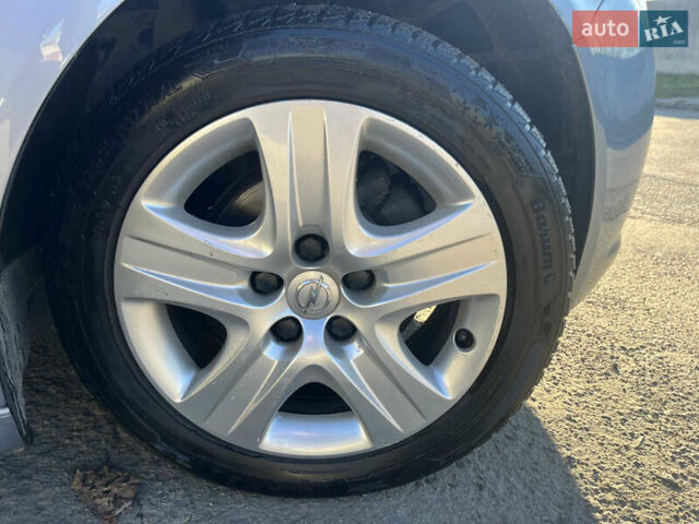 Серый Опель Инсигния, объемом двигателя 1.8 л и пробегом 188 тыс. км за 7200 $, фото 26 на Automoto.ua