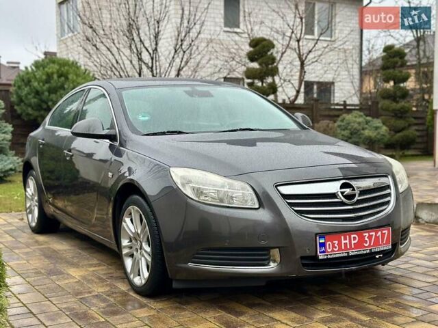 Серый Опель Инсигния, объемом двигателя 1.6 л и пробегом 122 тыс. км за 7999 $, фото 3 на Automoto.ua