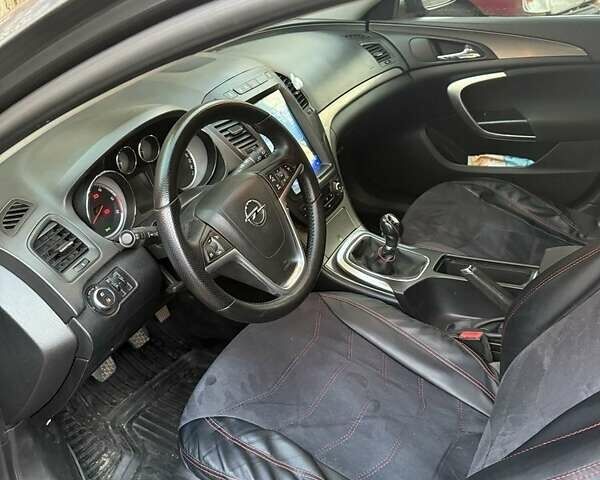 Серый Опель Инсигния, объемом двигателя 2 л и пробегом 263 тыс. км за 7300 $, фото 8 на Automoto.ua