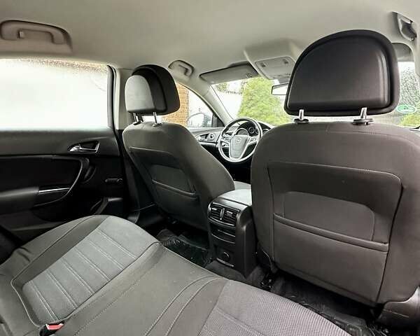 Серый Опель Инсигния, объемом двигателя 1.6 л и пробегом 122 тыс. км за 7999 $, фото 25 на Automoto.ua