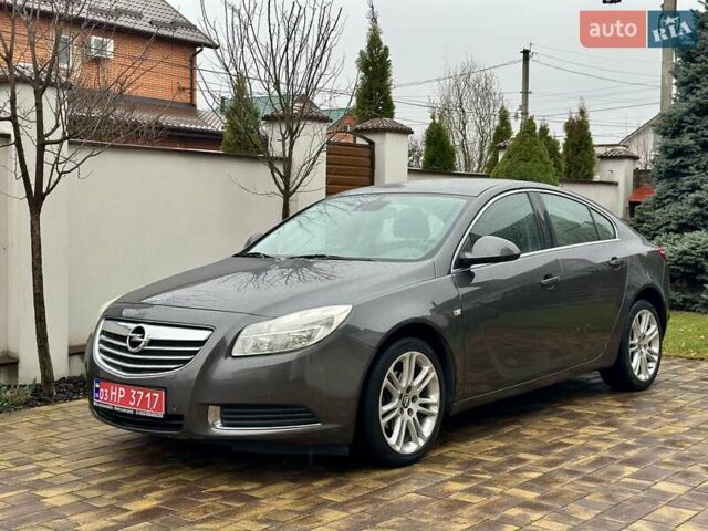 Серый Опель Инсигния, объемом двигателя 1.6 л и пробегом 122 тыс. км за 7999 $, фото 1 на Automoto.ua