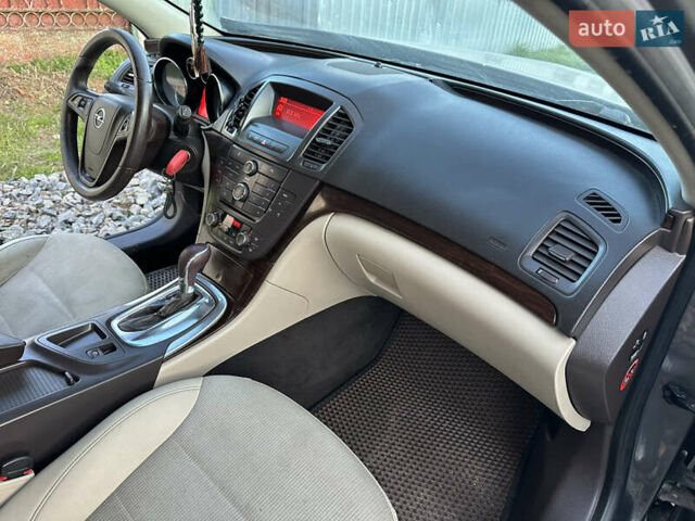 Серый Опель Инсигния, объемом двигателя 1.96 л и пробегом 277 тыс. км за 3300 $, фото 18 на Automoto.ua