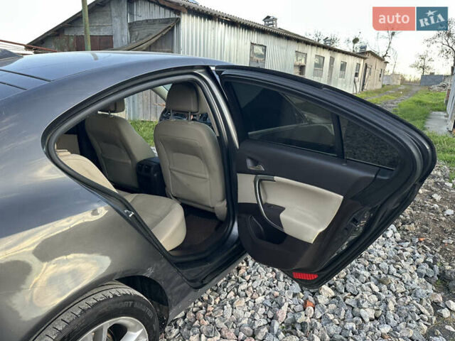 Серый Опель Инсигния, объемом двигателя 1.96 л и пробегом 277 тыс. км за 3300 $, фото 21 на Automoto.ua