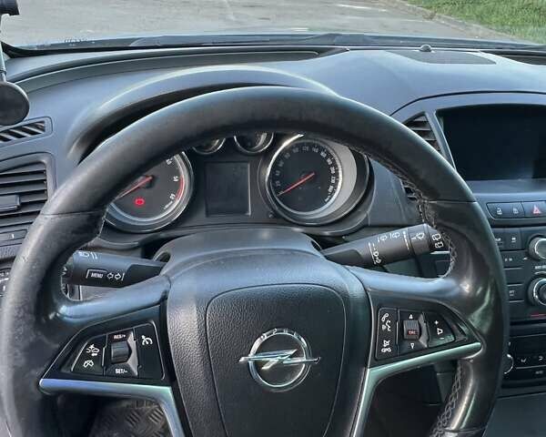 Сірий Опель Інсігнія, об'ємом двигуна 2 л та пробігом 390 тис. км за 7200 $, фото 13 на Automoto.ua