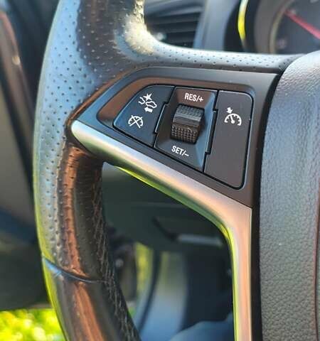 Сірий Опель Інсігнія, об'ємом двигуна 1.96 л та пробігом 300 тис. км за 7500 $, фото 11 на Automoto.ua