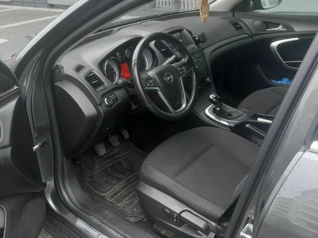 Опель Инсигния 2012 в Хусте на Automoto.ua Серый Опель Инсигния, объемом двигателя 2 л и пробегом 247 тыс. км за 7300 $, фото 5 на Automoto.ua