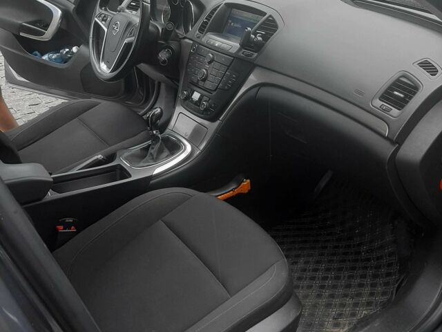 Опель Инсигния 2012 в Хусте на Automoto.ua Серый Опель Инсигния, объемом двигателя 2 л и пробегом 247 тыс. км за 7300 $, фото 20 на Automoto.ua