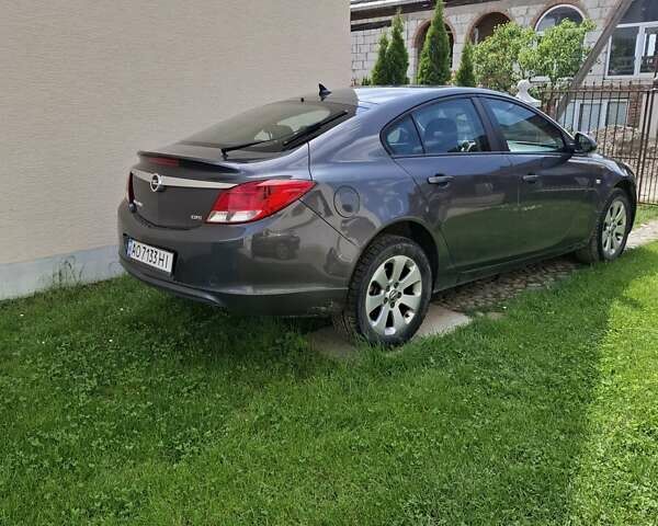 Опель Інсігнія 2012 у Тячеве на Automoto.ua Сірий Опель Інсігнія, об'ємом двигуна 1.96 л та пробігом 260 тис. км за 7400 $, фото 3 на Automoto.ua