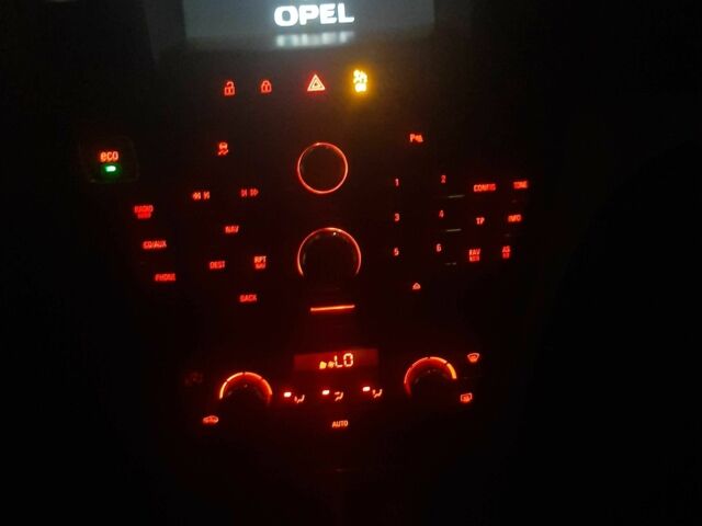 Опель Инсигния 2012 в Хусте на Automoto.ua Серый Опель Инсигния, объемом двигателя 2 л и пробегом 247 тыс. км за 7300 $, фото 9 на Automoto.ua