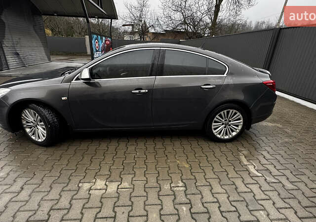 Серый Опель Инсигния, объемом двигателя 1.96 л и пробегом 240 тыс. км за 10500 $, фото 6 на Automoto.ua