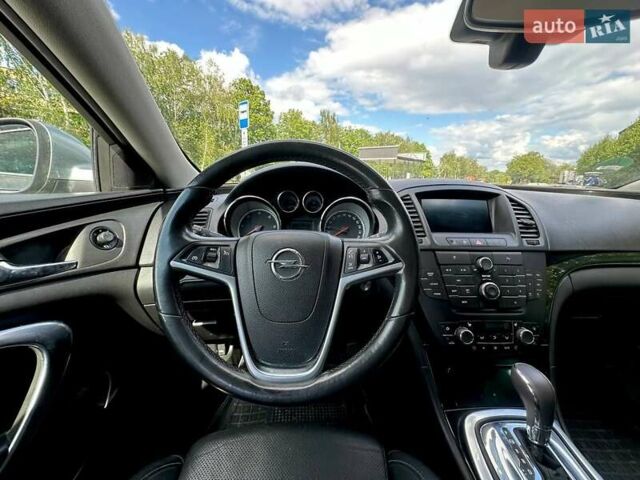 Сірий Опель Інсігнія, об'ємом двигуна 1.96 л та пробігом 260 тис. км за 9000 $, фото 10 на Automoto.ua