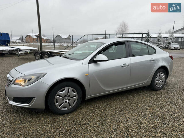 Серый Опель Инсигния, объемом двигателя 1.8 л и пробегом 194 тыс. км за 9999 $, фото 2 на Automoto.ua