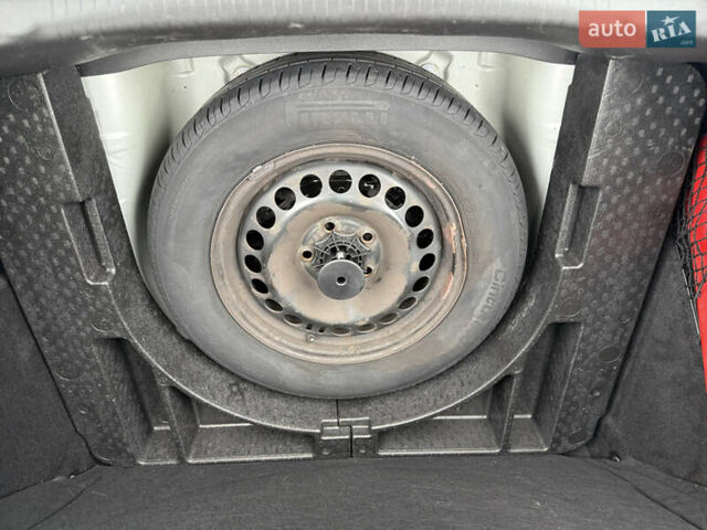 Серый Опель Инсигния, объемом двигателя 1.8 л и пробегом 194 тыс. км за 9999 $, фото 21 на Automoto.ua