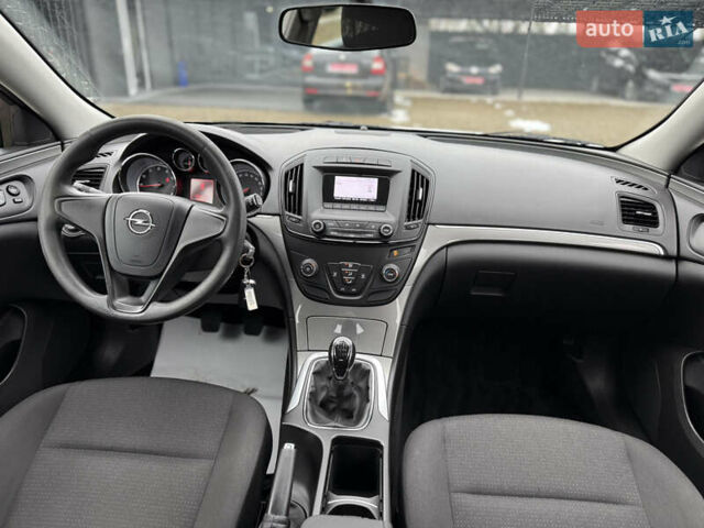 Серый Опель Инсигния, объемом двигателя 1.8 л и пробегом 194 тыс. км за 9999 $, фото 14 на Automoto.ua