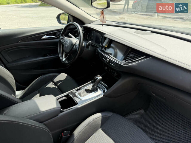 Серый Опель Инсигния, объемом двигателя 1.6 л и пробегом 220 тыс. км за 15500 $, фото 29 на Automoto.ua