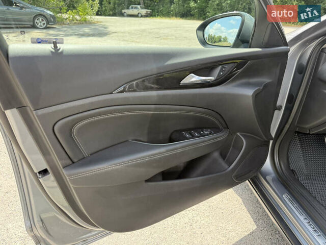 Серый Опель Инсигния, объемом двигателя 1.6 л и пробегом 220 тыс. км за 15500 $, фото 28 на Automoto.ua