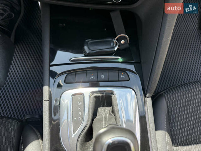 Серый Опель Инсигния, объемом двигателя 1.6 л и пробегом 220 тыс. км за 15500 $, фото 46 на Automoto.ua