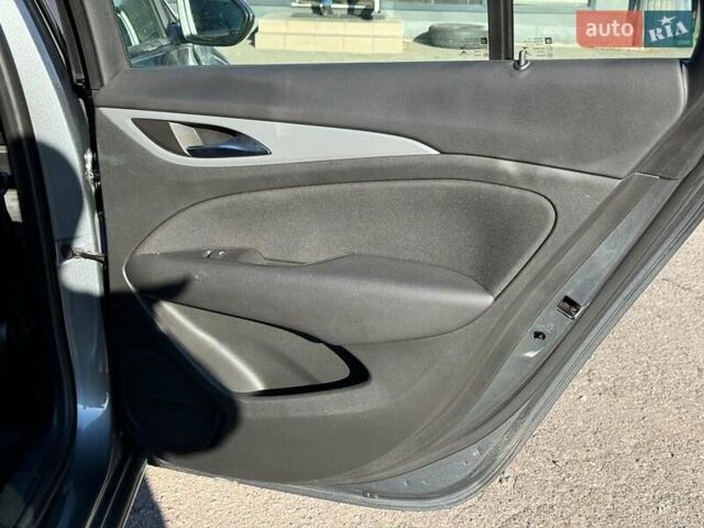 Серый Опель Инсигния, объемом двигателя 1.6 л и пробегом 138 тыс. км за 14990 $, фото 19 на Automoto.ua