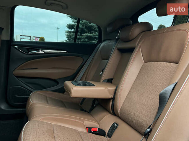 Сірий Опель Інсігнія, об'ємом двигуна 1.96 л та пробігом 113 тис. км за 18700 $, фото 21 на Automoto.ua