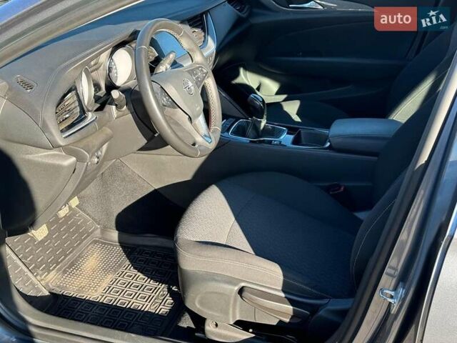 Серый Опель Инсигния, объемом двигателя 1.6 л и пробегом 138 тыс. км за 14990 $, фото 12 на Automoto.ua