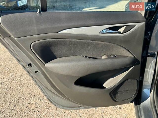 Серый Опель Инсигния, объемом двигателя 1.6 л и пробегом 138 тыс. км за 14990 $, фото 15 на Automoto.ua