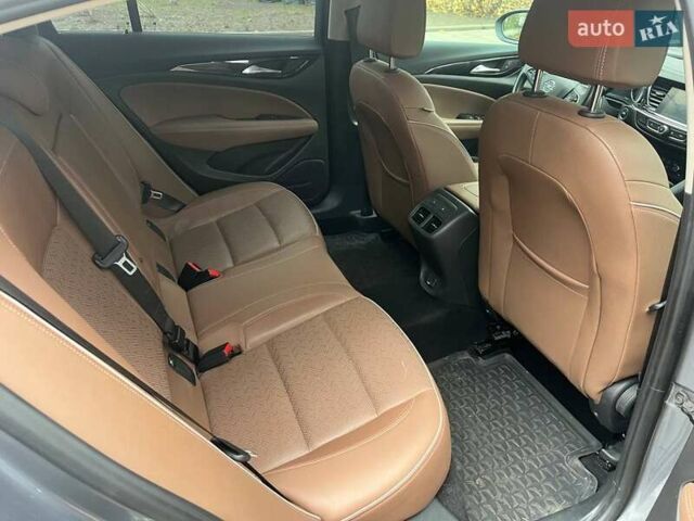 Сірий Опель Інсігнія, об'ємом двигуна 2 л та пробігом 114 тис. км за 22000 $, фото 37 на Automoto.ua