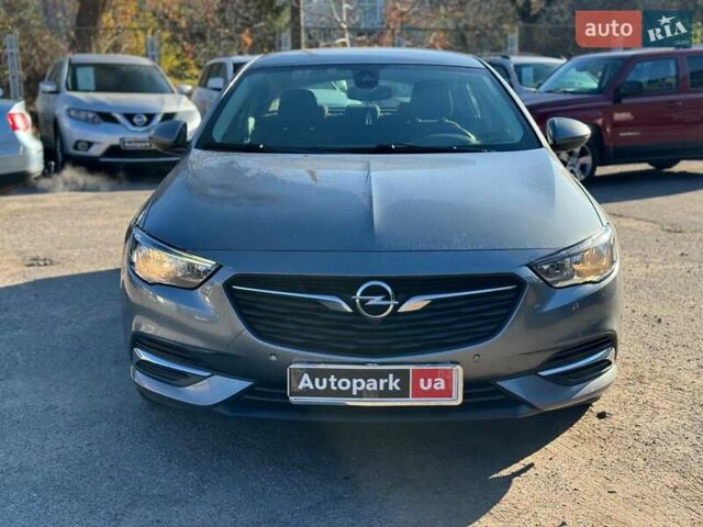 Серый Опель Инсигния, объемом двигателя 1.6 л и пробегом 138 тыс. км за 14990 $, фото 1 на Automoto.ua