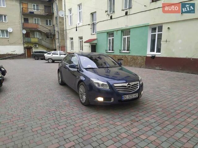 Синій Опель Інсігнія, об'ємом двигуна 2 л та пробігом 240 тис. км за 8500 $, фото 3 на Automoto.ua