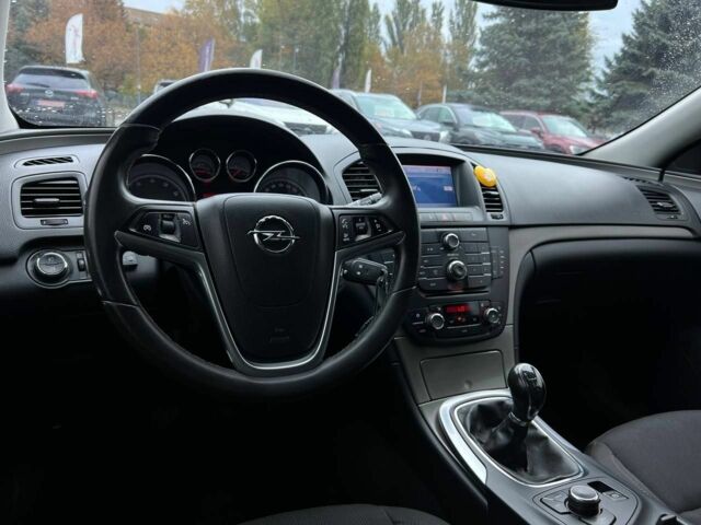 Опель Інсігнія 2009 у Кривому Розі на Automoto.ua Синій Опель Інсігнія, об'ємом двигуна 1.8 л та пробігом 202 тис. км за 8400 $, фото 10 на Automoto.ua