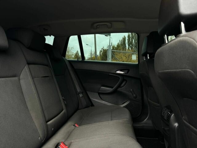 Опель Інсігнія 2009 у Кривому Розі на Automoto.ua Синій Опель Інсігнія, об'ємом двигуна 1.8 л та пробігом 202 тис. км за 8400 $, фото 20 на Automoto.ua