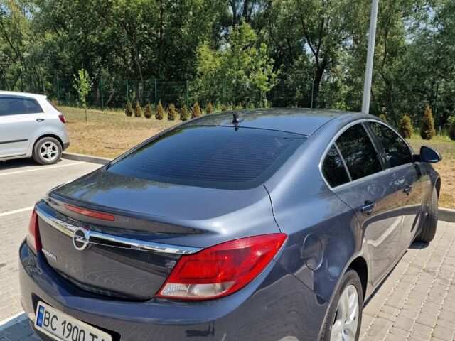 Синий Опель Инсигния, объемом двигателя 1.8 л и пробегом 171 тыс. км за 5800 $, фото 3 на Automoto.ua
