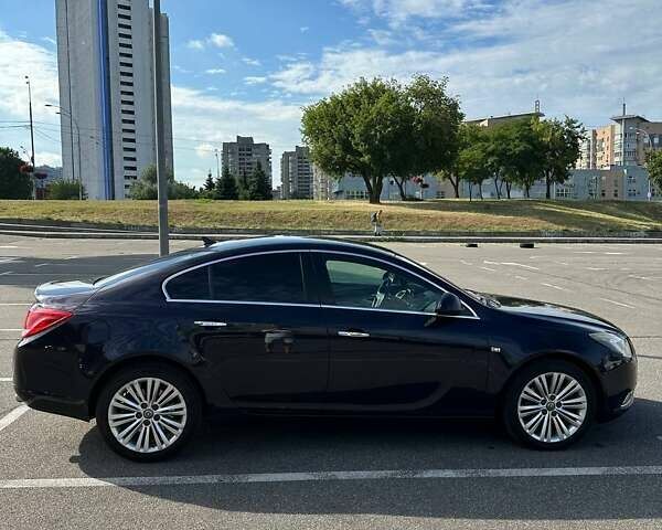 Синий Опель Инсигния, объемом двигателя 2 л и пробегом 170 тыс. км за 9300 $, фото 5 на Automoto.ua