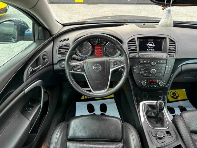 Синій Опель Інсігнія, об'ємом двигуна 2 л та пробігом 248 тис. км за 9900 $, фото 8 на Automoto.ua