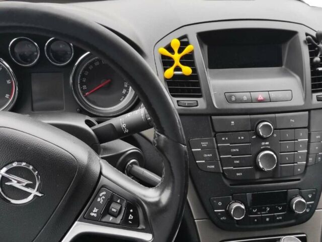 Синій Опель Інсігнія, об'ємом двигуна 2 л та пробігом 240 тис. км за 9500 $, фото 3 на Automoto.ua