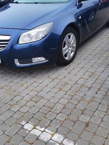 Синій Опель Інсігнія, об'ємом двигуна 2 л та пробігом 240 тис. км за 9500 $, фото 2 на Automoto.ua