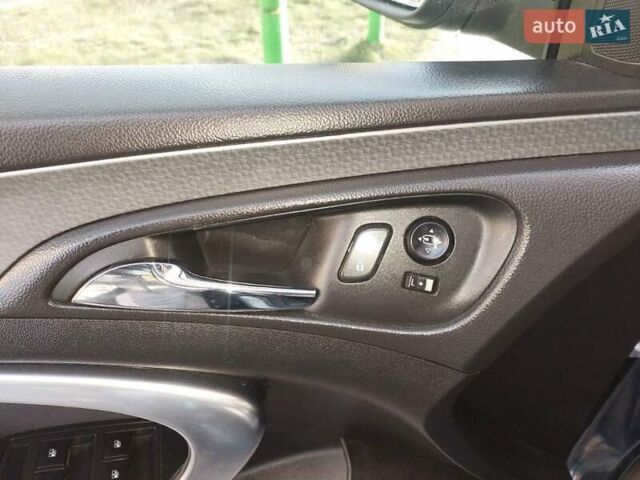 Синій Опель Інсігнія, об'ємом двигуна 1.96 л та пробігом 310 тис. км за 9999 $, фото 9 на Automoto.ua