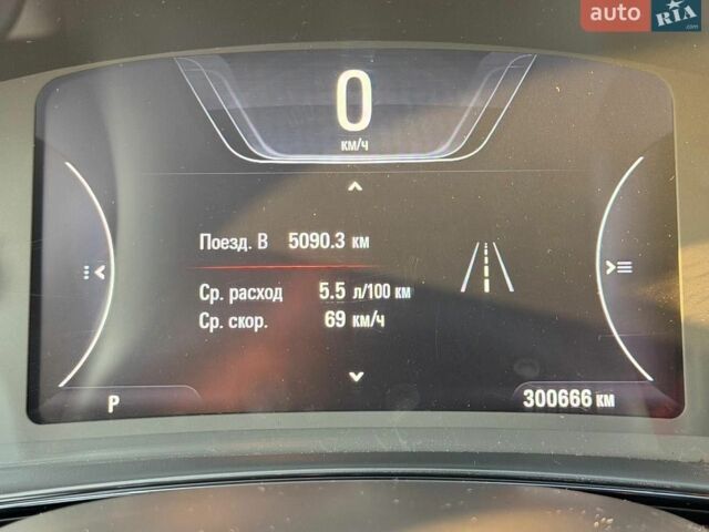 Синий Опель Инсигния, объемом двигателя 1.96 л и пробегом 300 тыс. км за 10400 $, фото 13 на Automoto.ua