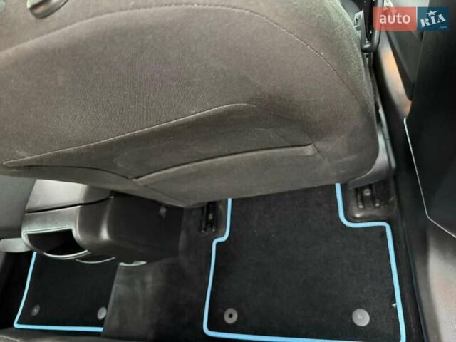 Синий Опель Инсигния, объемом двигателя 1.36 л и пробегом 144 тыс. км за 11250 $, фото 10 на Automoto.ua