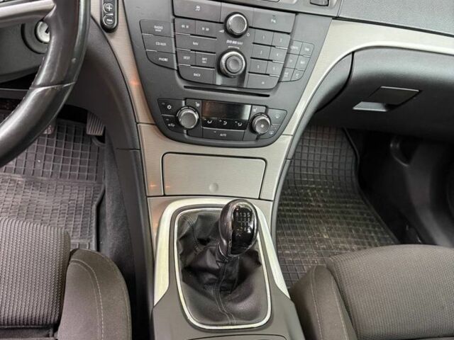 Синій Опель Інсігнія, об'ємом двигуна 2 л та пробігом 241 тис. км за 7100 $, фото 9 на Automoto.ua